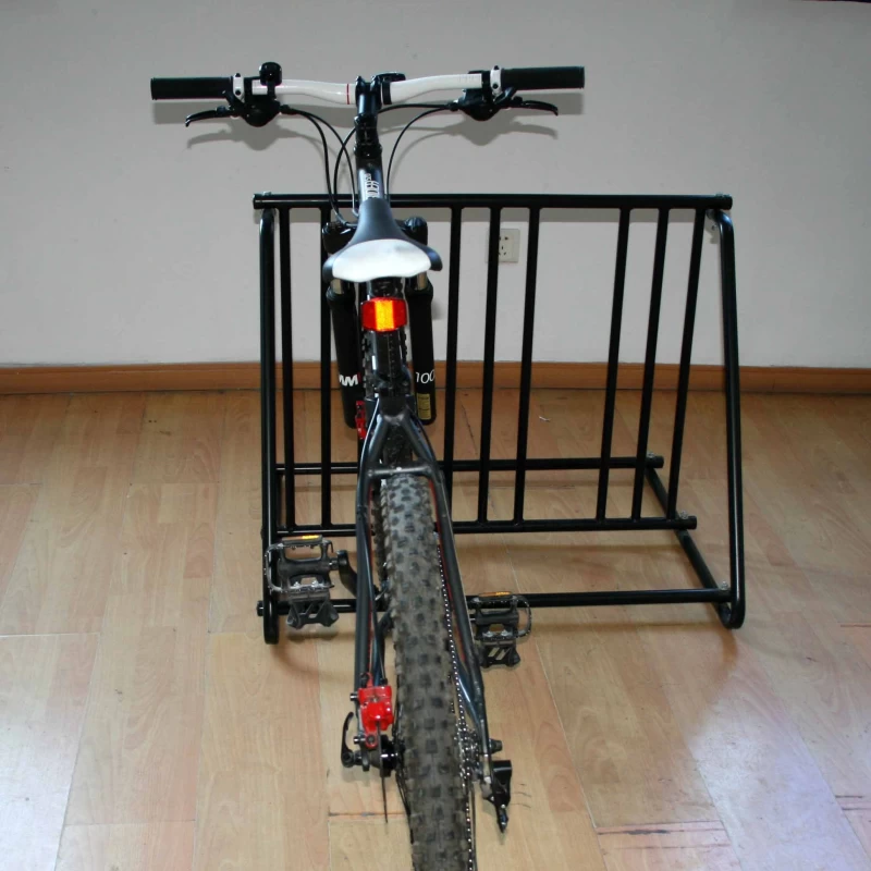 China Pioneer Grid Powder Coating Bike Wall Mounted Horizontal Indoor Storage Rack 6 Bikes manufacturer