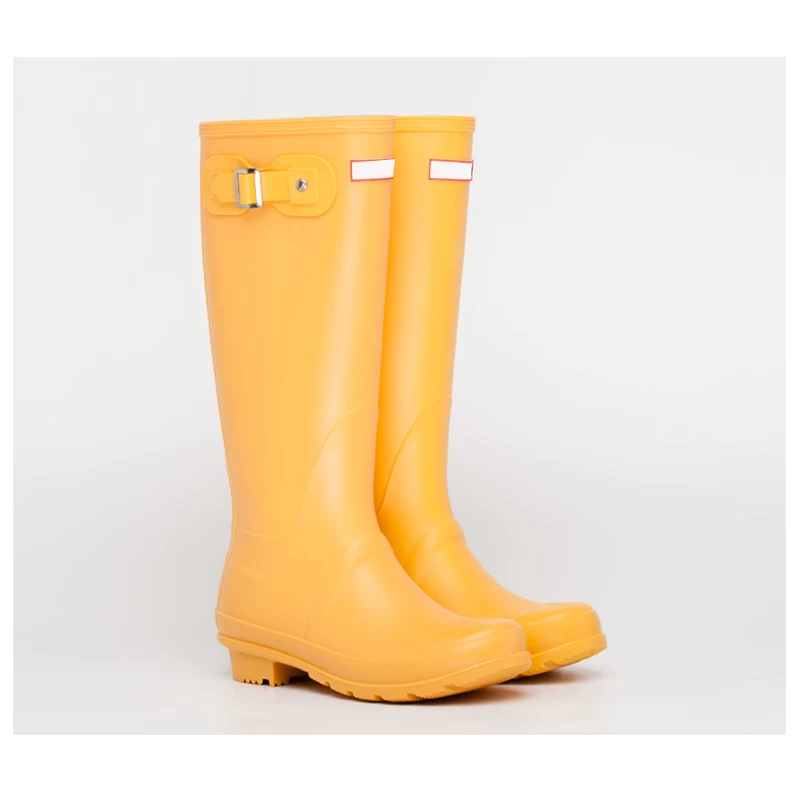 China HRB-Y fashion women yellow rain boots manufacturer