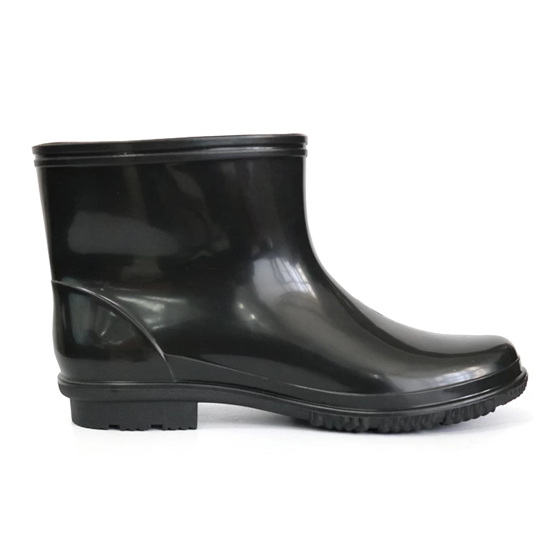 China JW-105 Non safety waterproof slip resistant ankle pvc rain boot for men manufacturer
