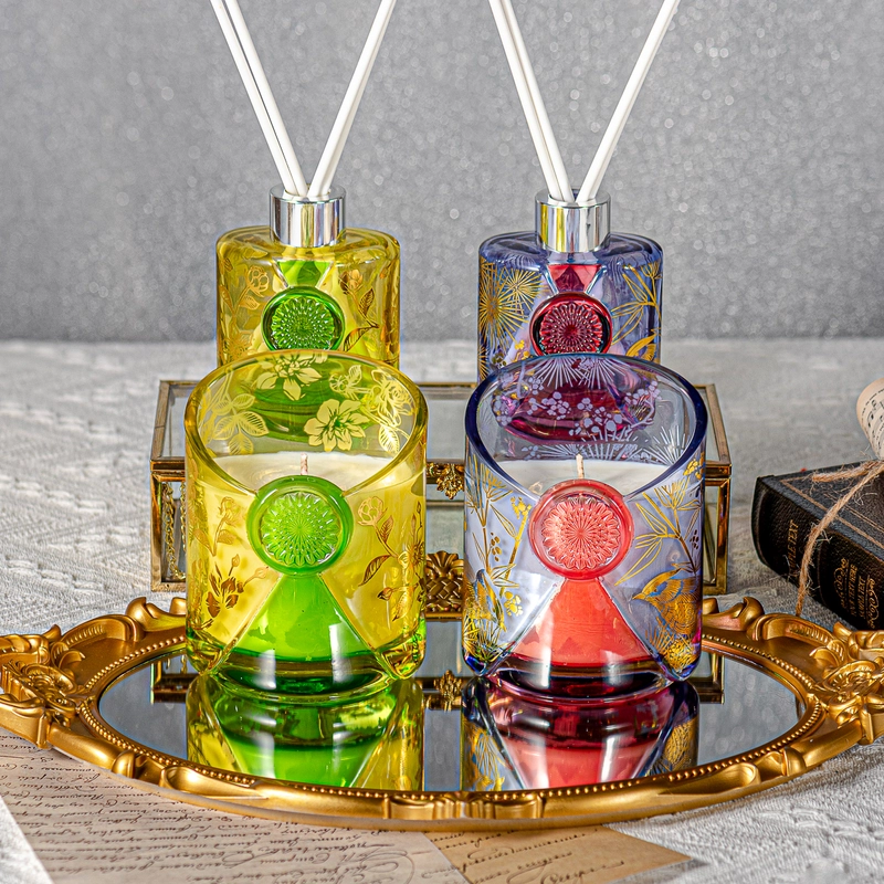 Barattoli e diffusori per candele in vetro impostano il design a forma di busta per le vacanze