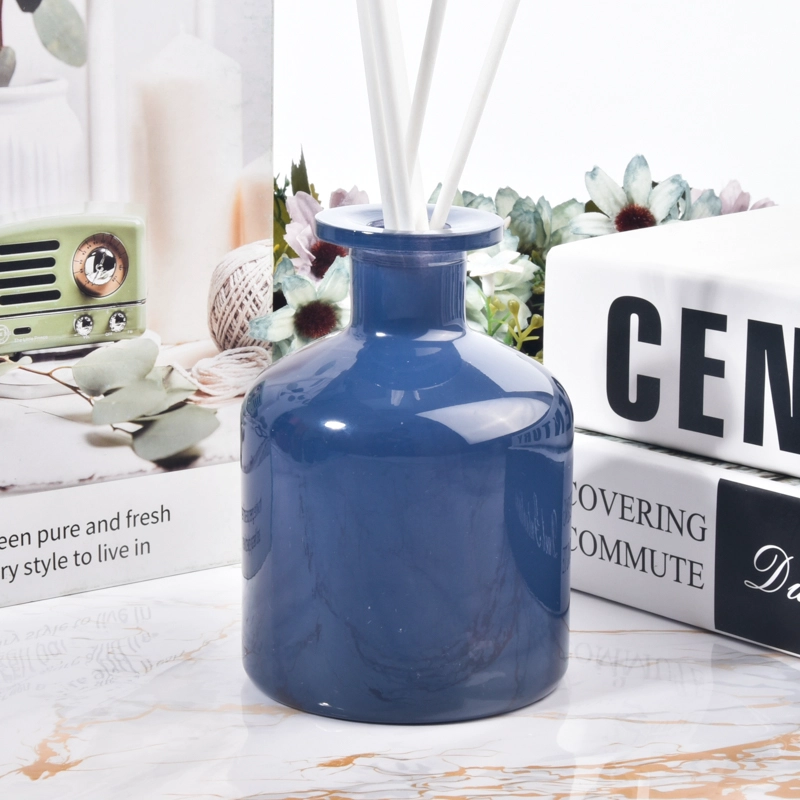Luxury Indigo Blue Glass Fragrance Vessels for Home Fragrance Brands
