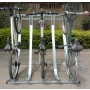 China Abrigo para bicicletas com suportes semi-verticais/armazenamento para bicicletas fabricante