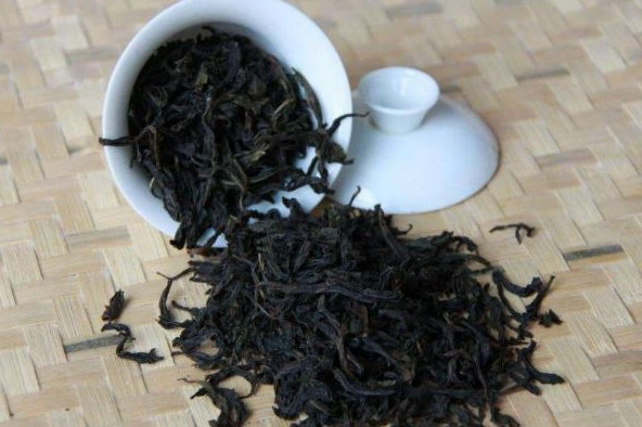 Siyah Çay Ve Wuyi Kaya Çayı