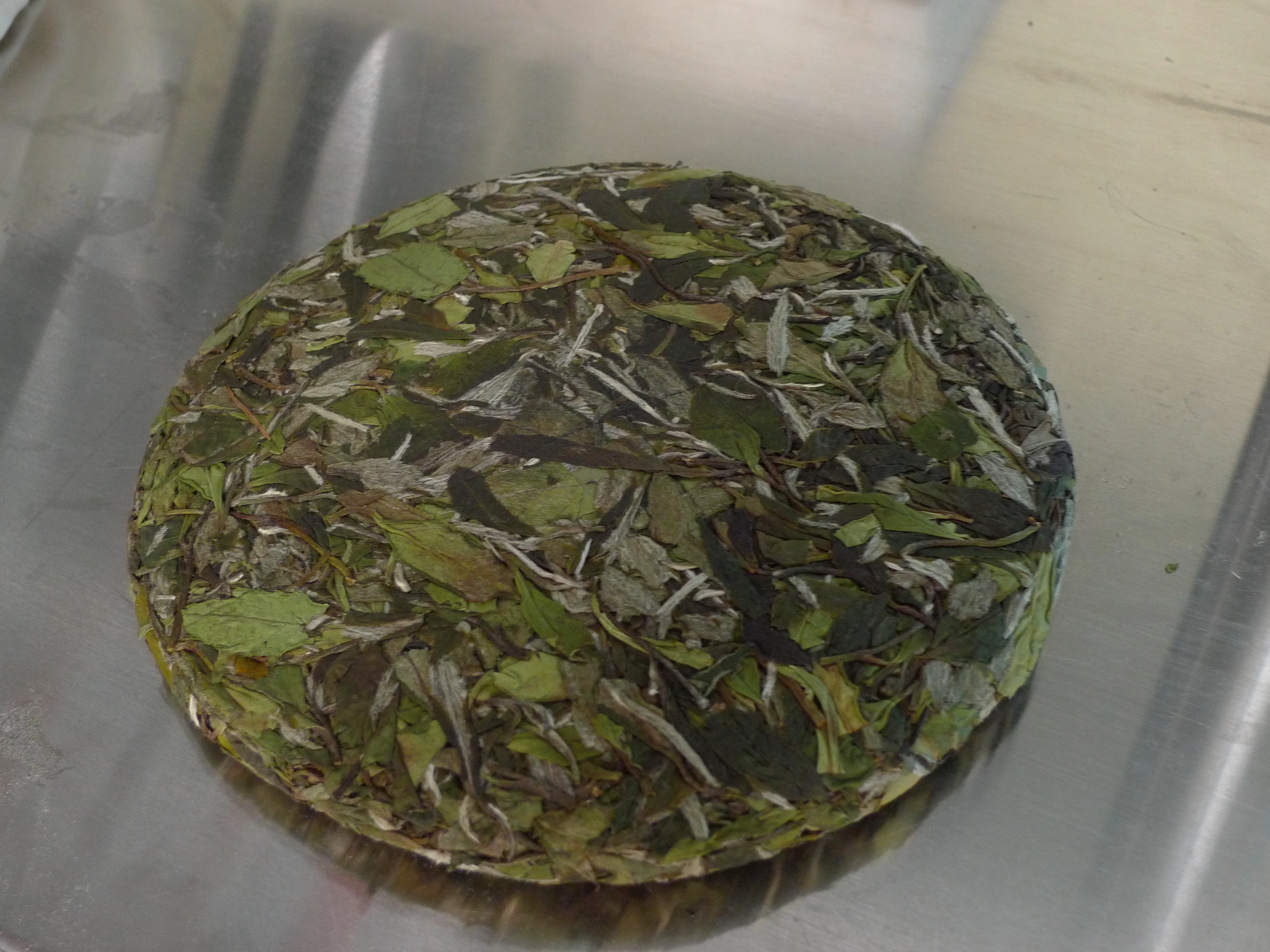 Round tea cake