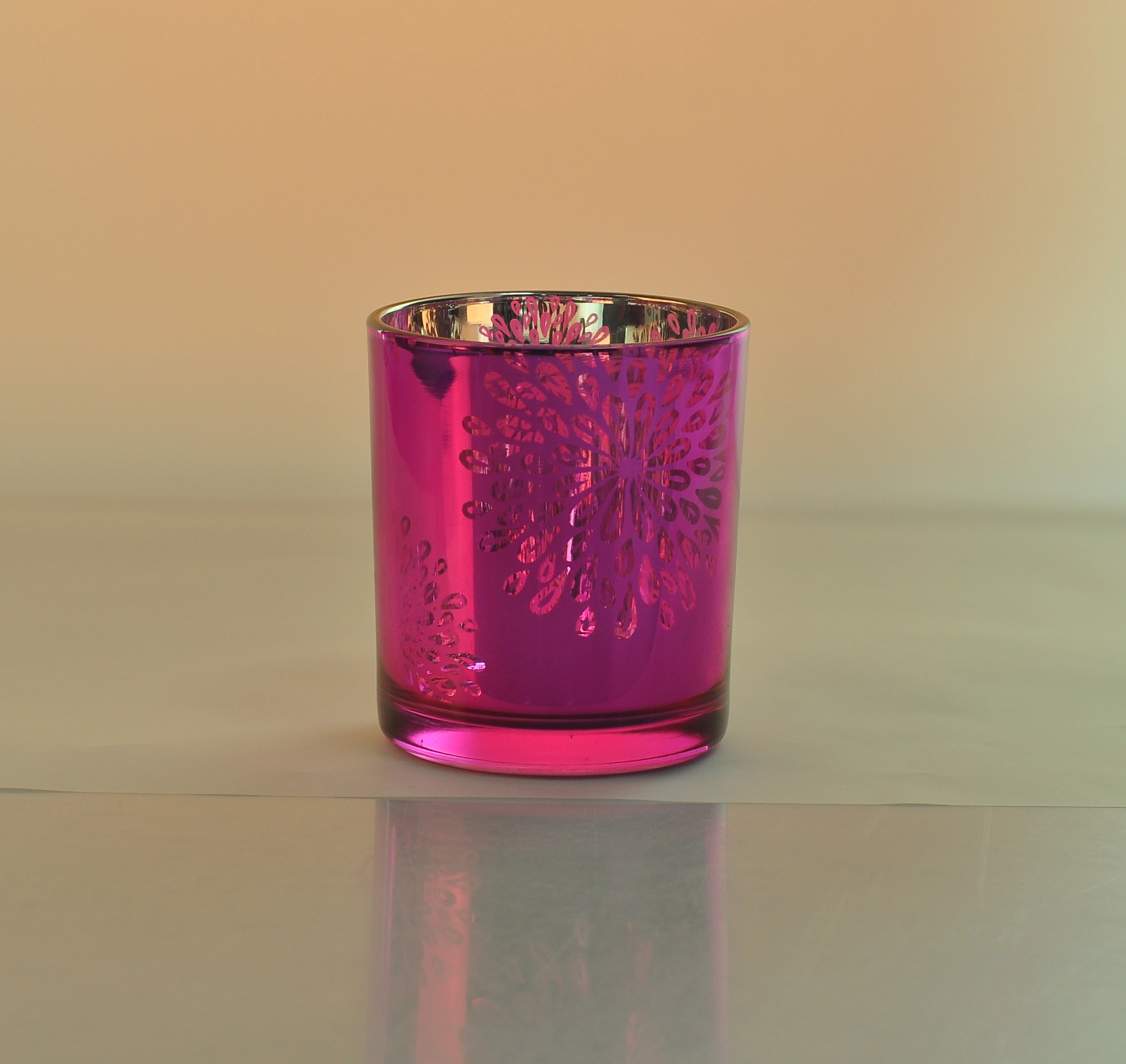 Luxury laser pattern glass candle jar with wooden lids supplier