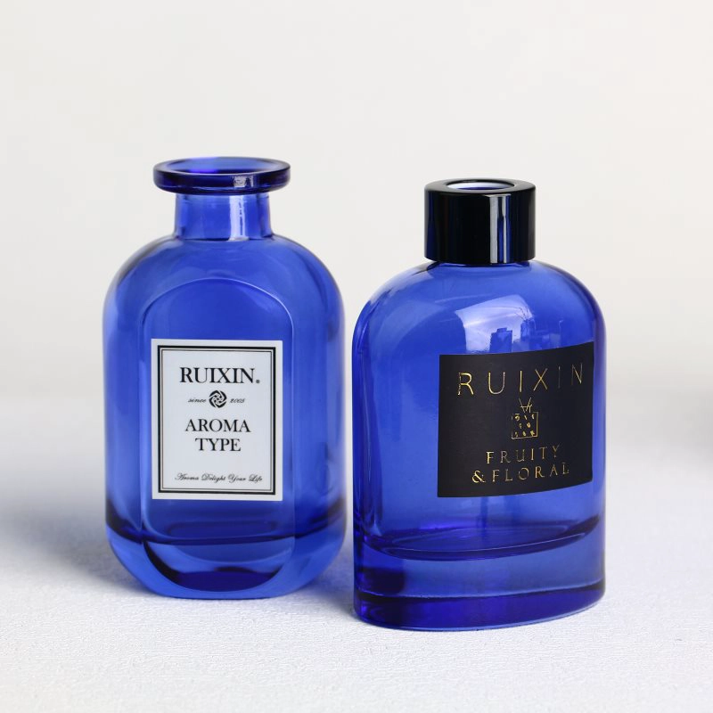 Flacone diffusore Oblate Flask Royal Blue con etichette e tappi