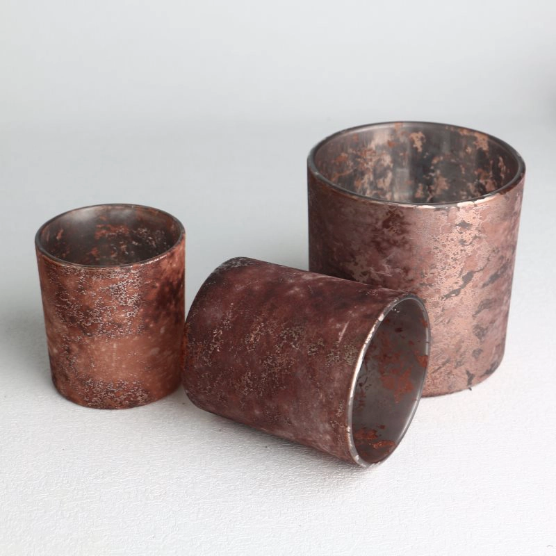 Ensemble de tasses à bougies vides rouge rouille rétro en détresse