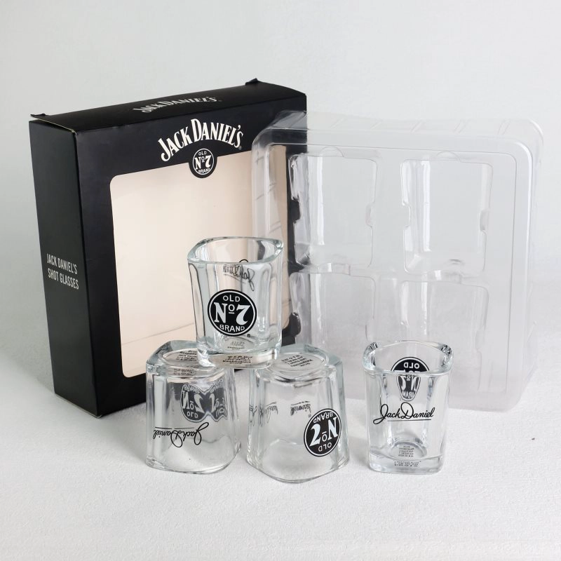 2-Unzen-Schnapsgläser mit individuell bedrucktem Aufkleber und individuellem, farbig bedrucktem Geschenkbox-Set