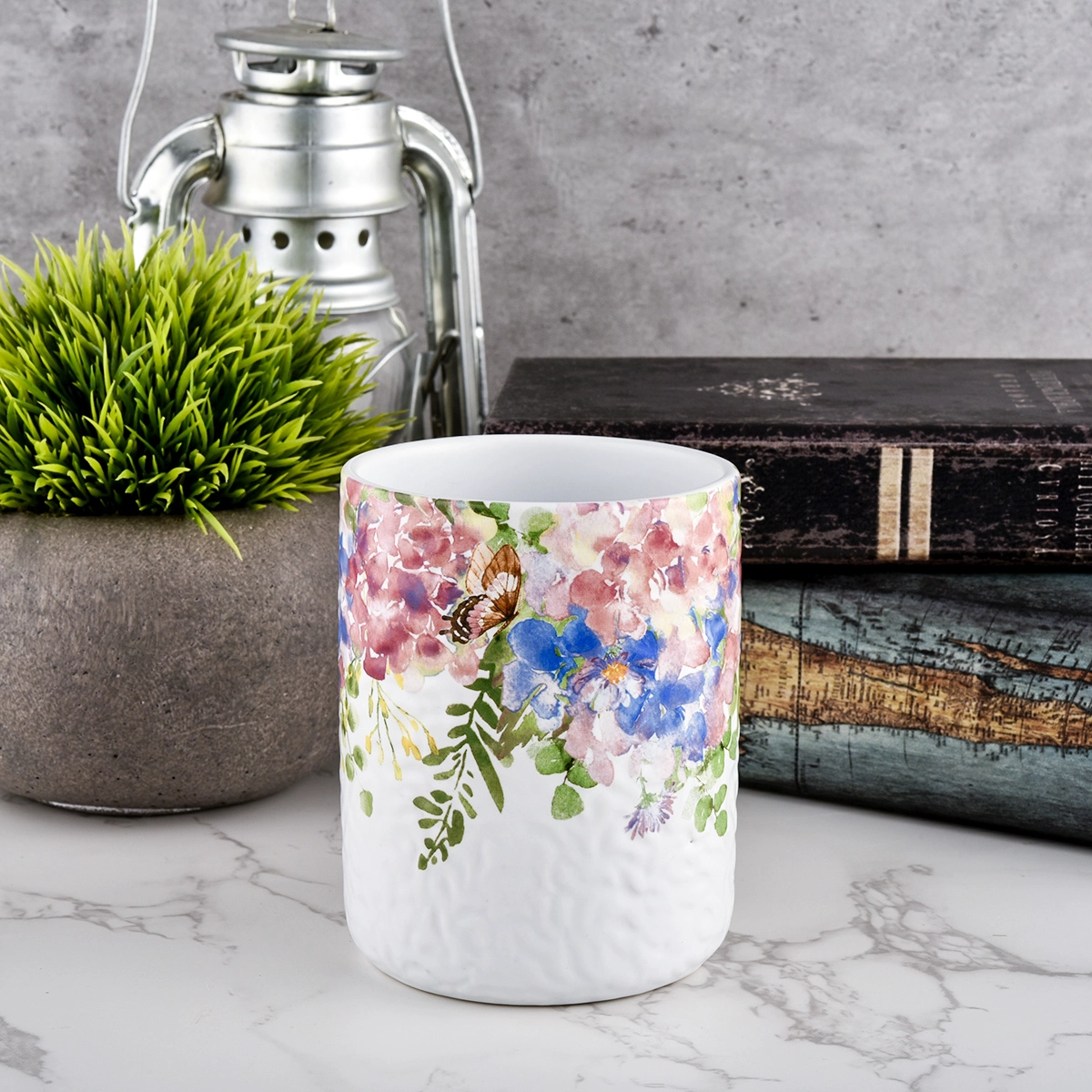 Unique Candle Holder Art Pattern Ceramic Jars for Candles for Home Decoration