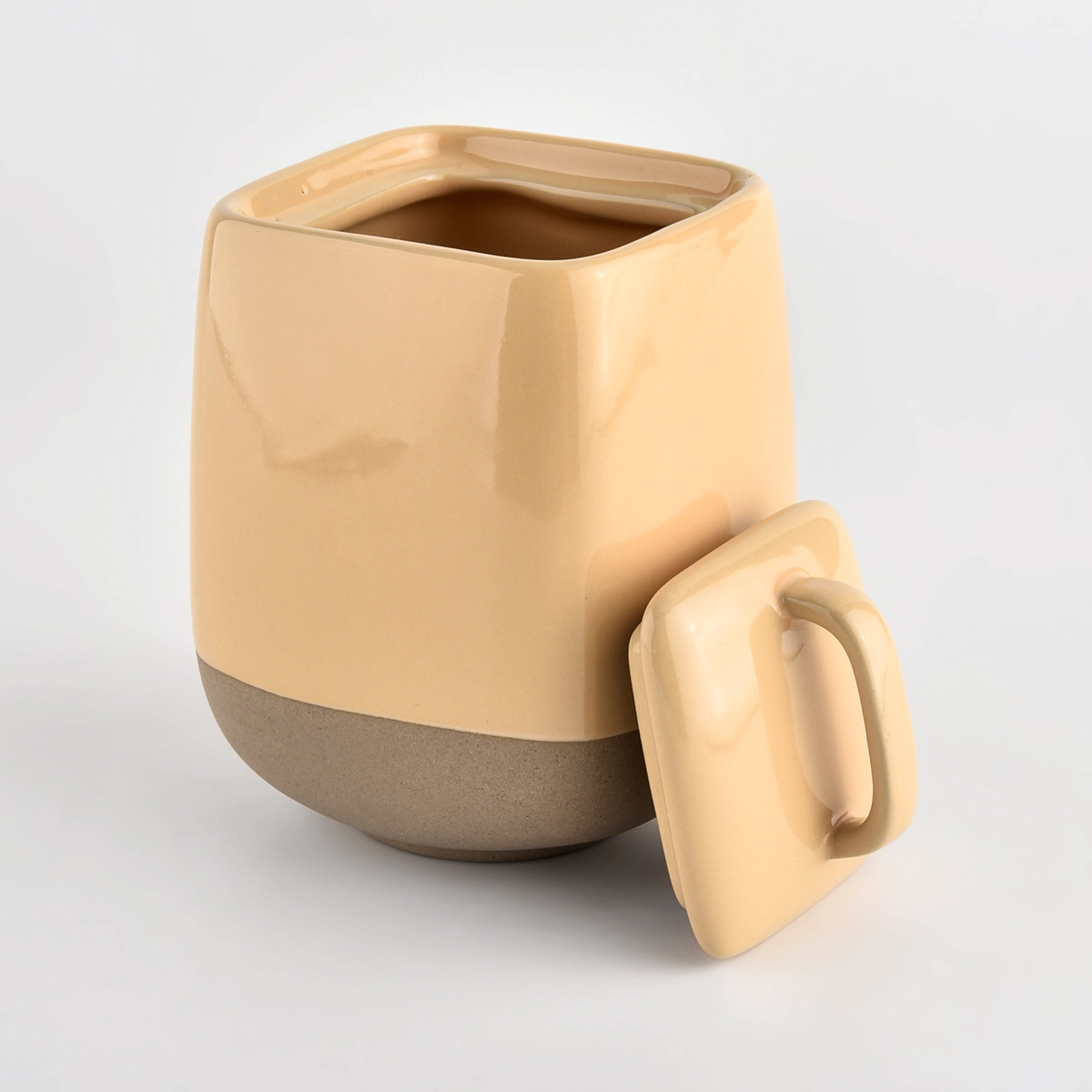 ceramic candle containers with lids and glazing color 