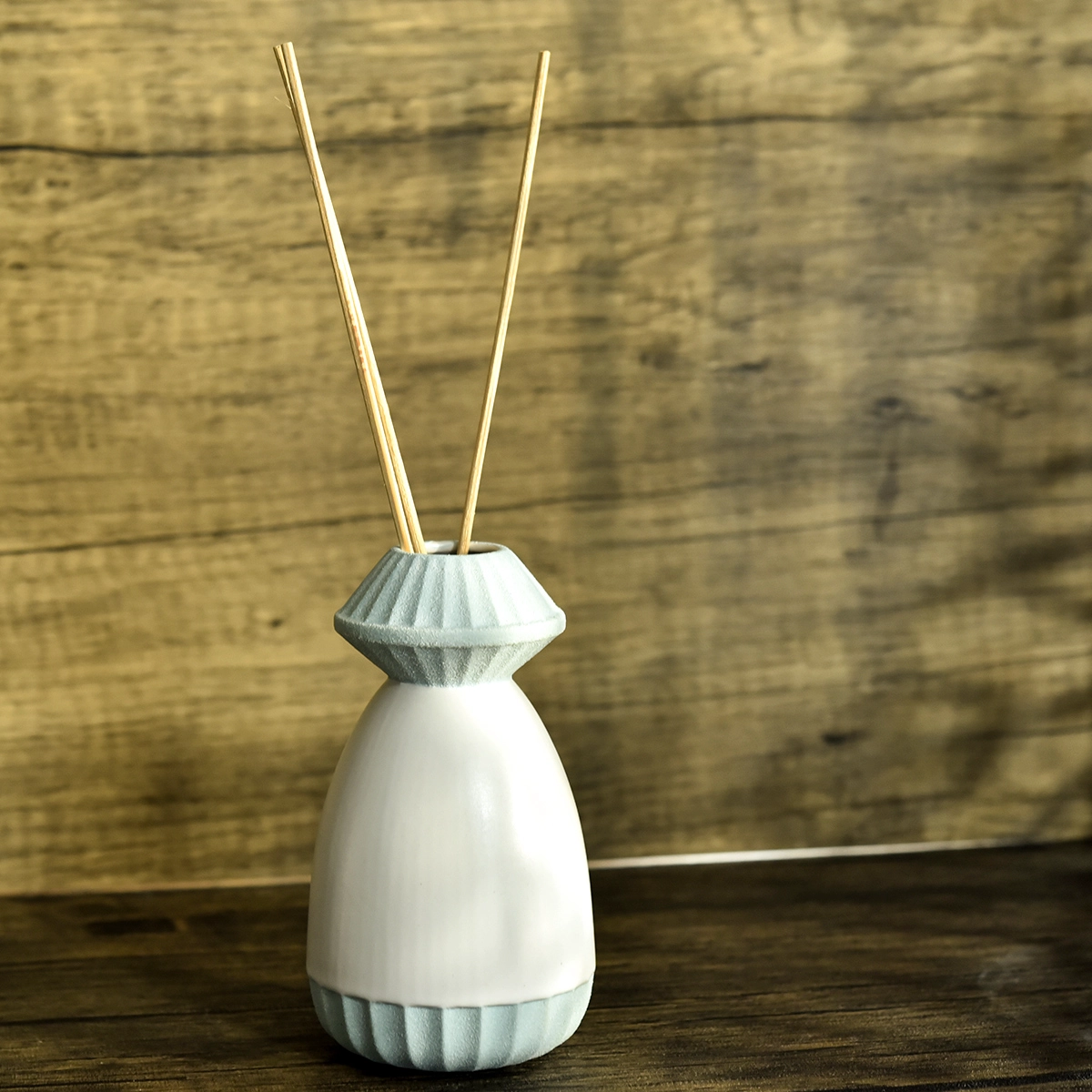 200ml unique decorative ceramic diffuser bottles