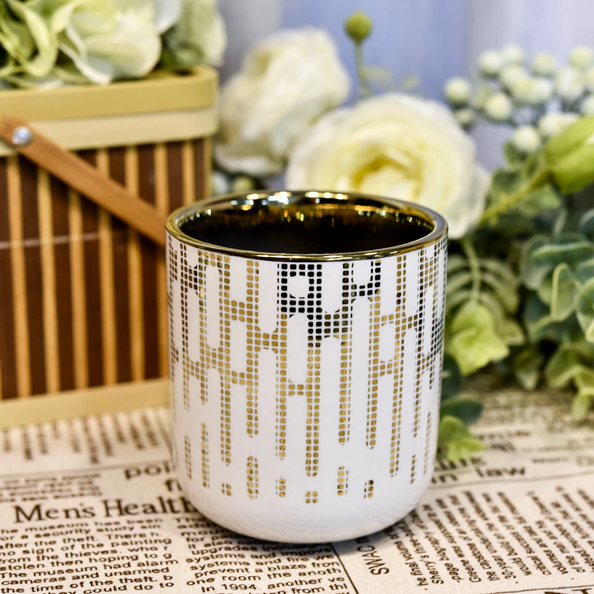 portacandele rotondo in ceramica con motivo oro di lusso