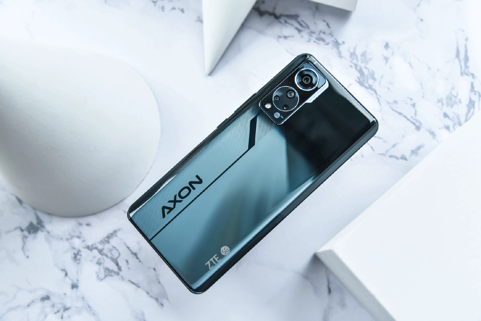 Schermo intero al 100%! ZTE rilascia il telefono con fotocamera sotto schermo di seconda generazione Axon 30 5G Schermo intero al 100%! ZTE rilascia il telefono con fotocamera sotto schermo di seconda generazione Axon 30 5G