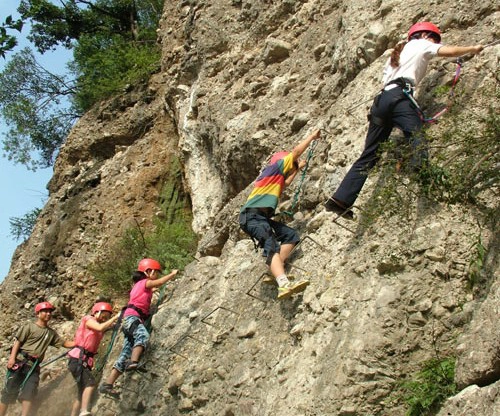 rock helmet supplier