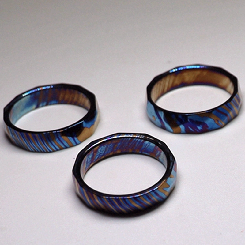 Tricolors incroyables 4mm Faceted Timascus Bande de mariage Zircoti Ring Chine Fournisseur