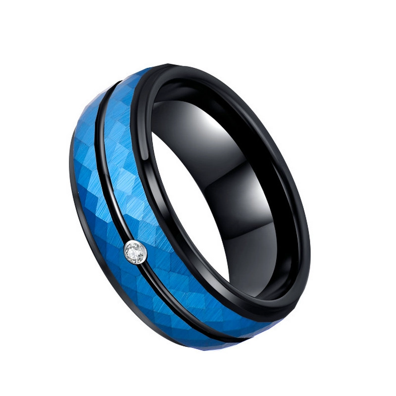 Bord de 8 mm martelé Bagues noires et bleues Bague en carbure de tungstène en tungstène avec CZ Stones