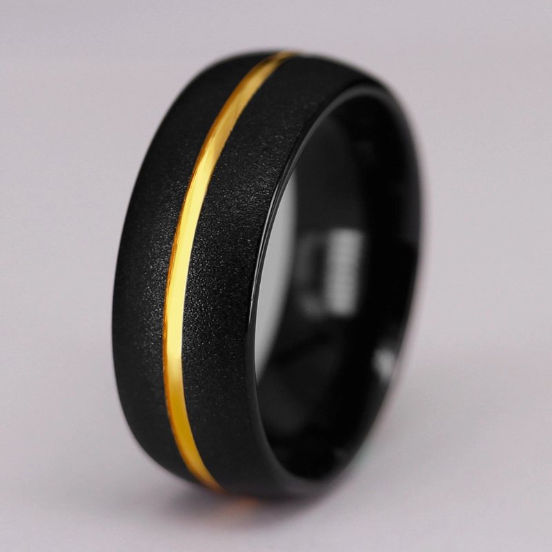 Exquisite 8mm sandgestrahlt wölbte zweifarbige Wolframkarbidring Gold- und Black Herren Wolfram-Hochzeitsband China Lieferant