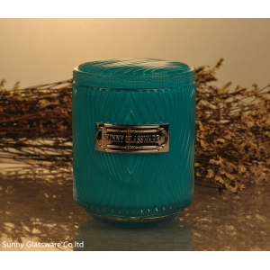 Lids সঙ্গে সাদা গ্লাস মোমবাতি জার