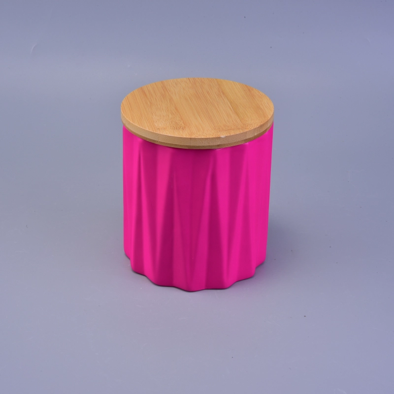 Matt ceramic candle jar with wood lids