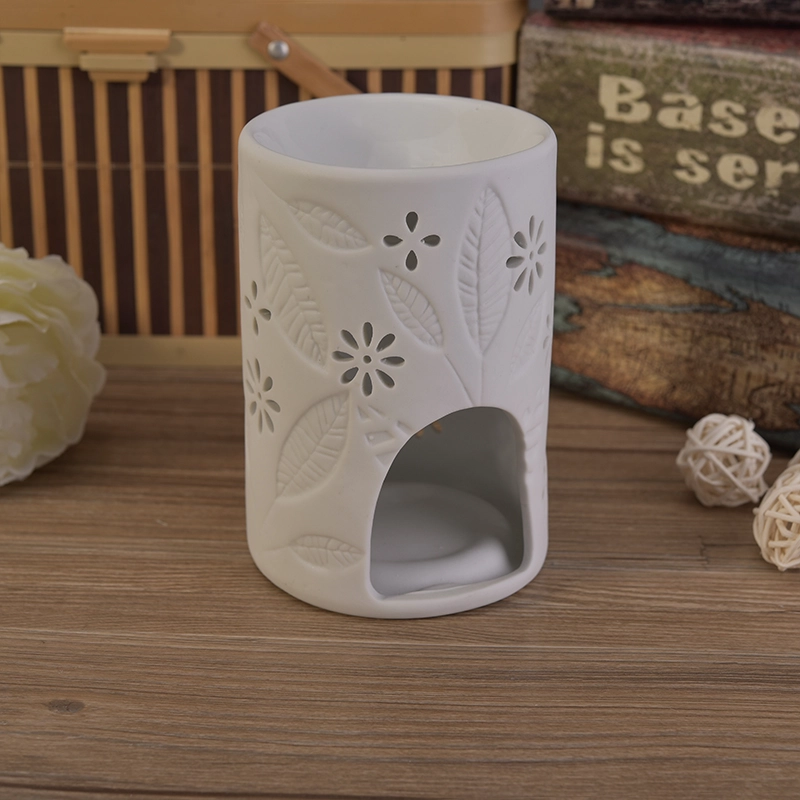 White leaves debossed ceramic candle burner White leaves debossed ceramic candle burner