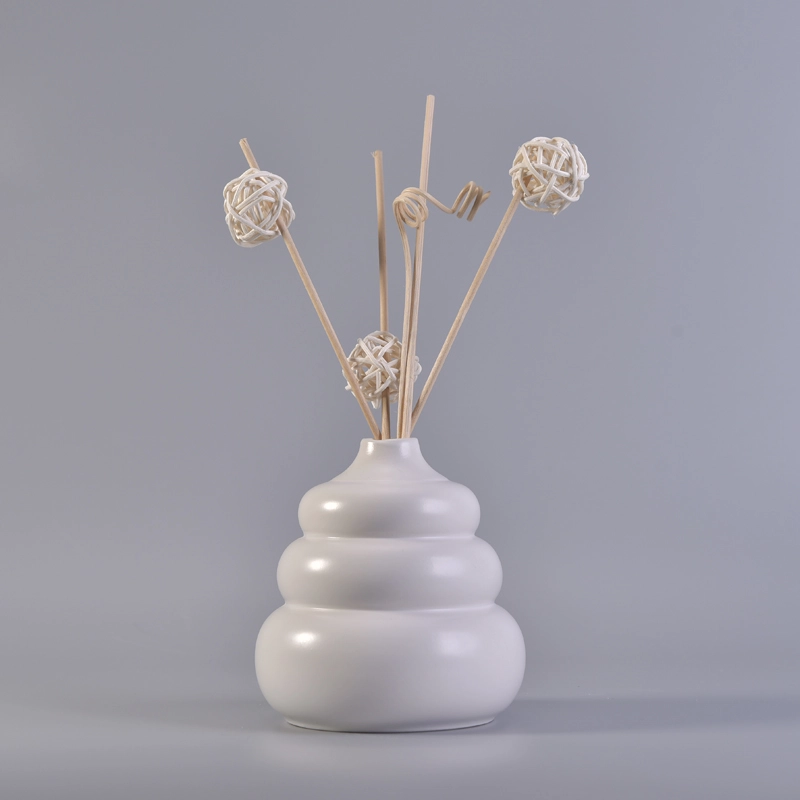 White unique handmade ceramic diffuse bottles wholeasle