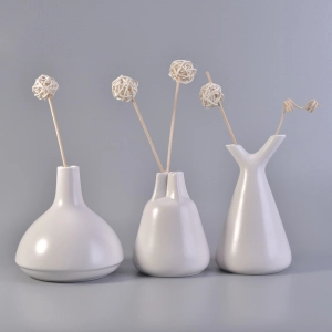Ceramic oil diffuser bottles