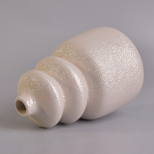 Ceramic diffuser bottles with pearl galzing color