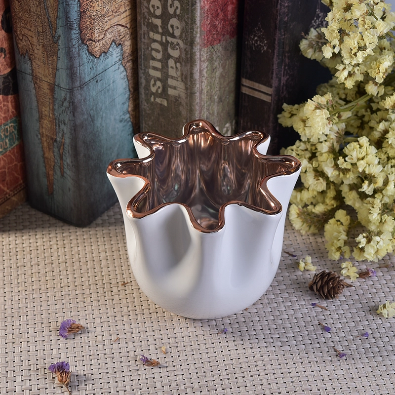 Flower pattern ceramic candle holder with rose gold inside