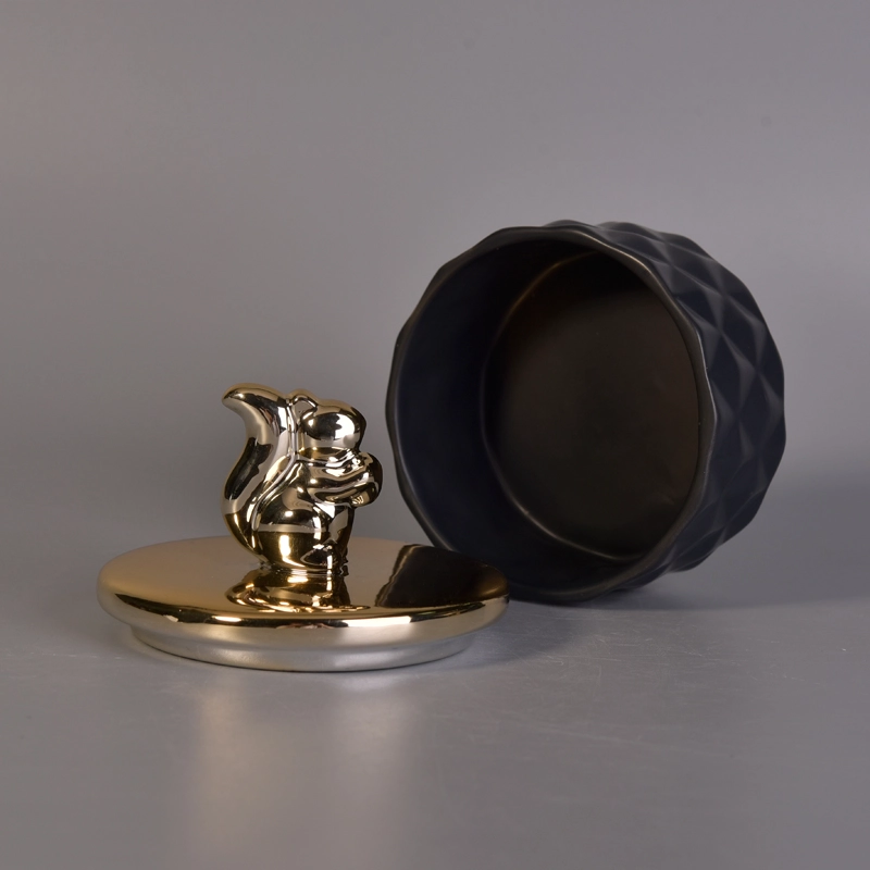 Matte black ceramic candle jar diamond embossed pattern with glossy golden lid