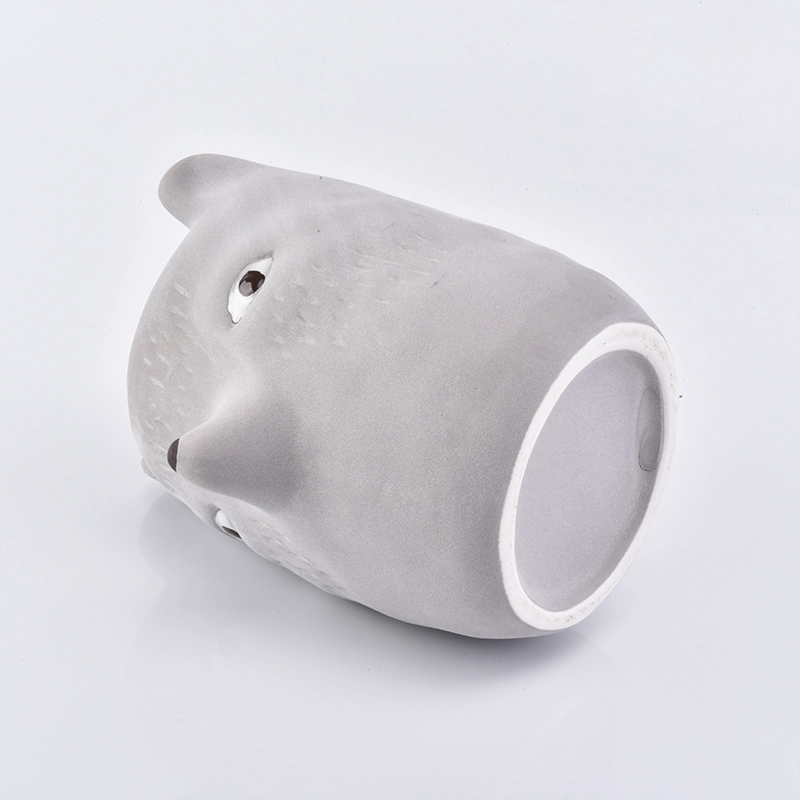 High quality creativity ceramic candle holder white bear shape clay container home decoration
