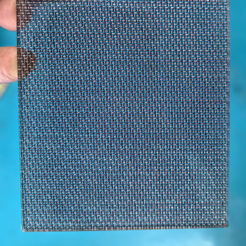 Vetro ignifugo laminato temperato trasparente laminato a rete metallica a basso contenuto di ferro