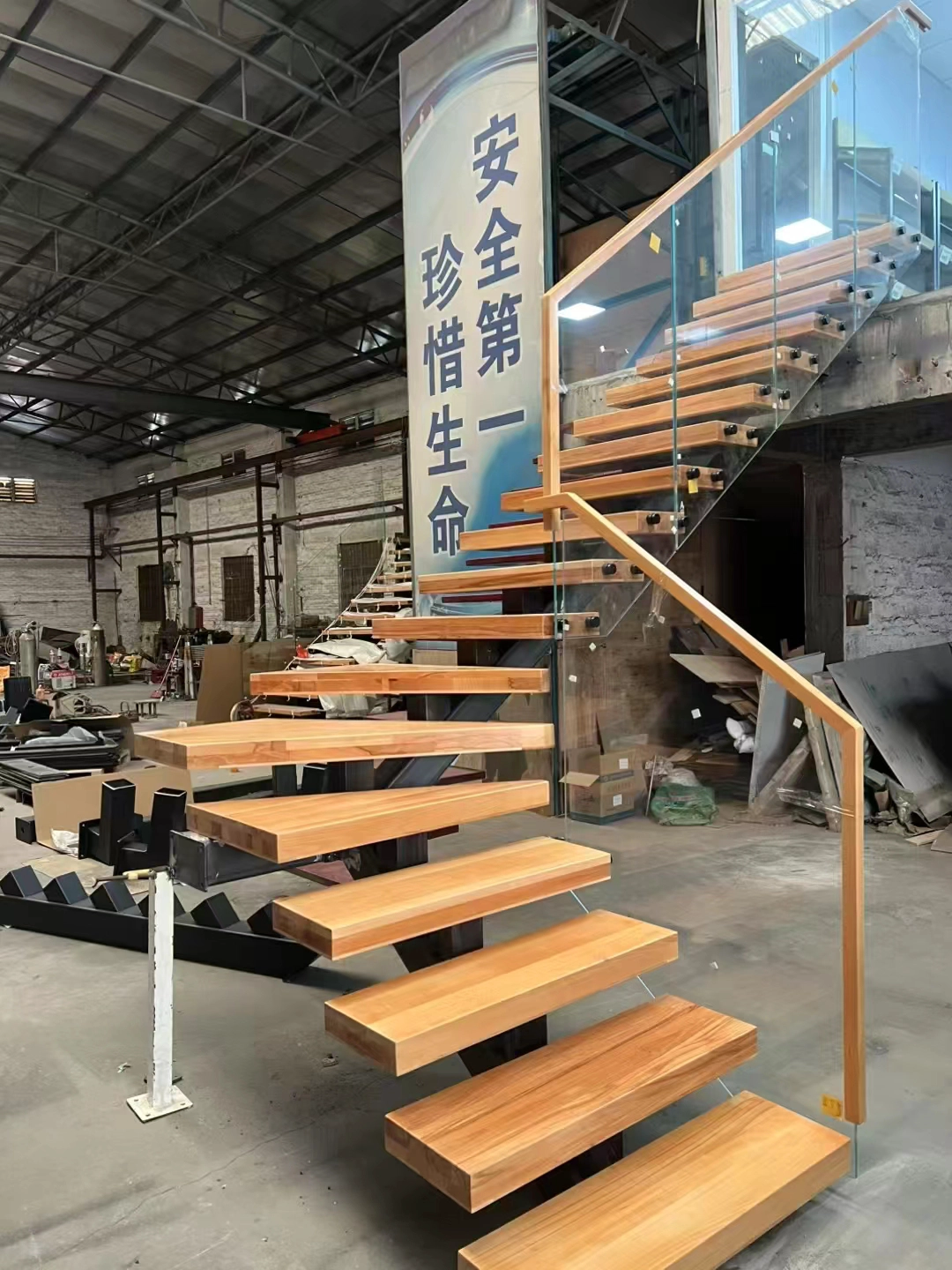 Wood Tread Stringer Floating Straight Stairs Central Spine with Frameless Glass Railing Stairs - COPY - ibmaw0