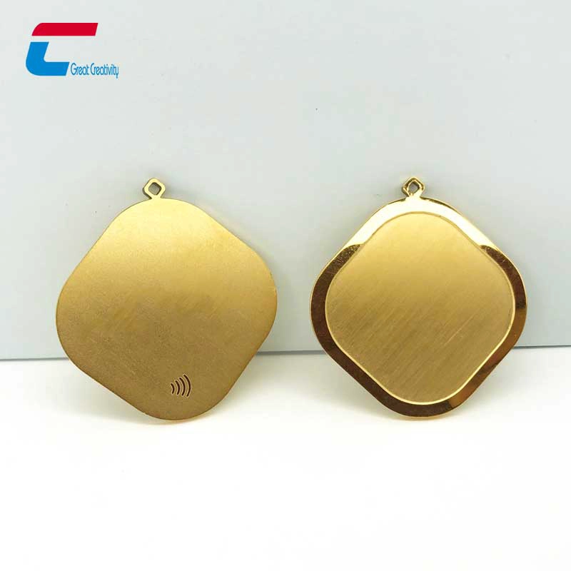 China Fabricantes de cartões de visita com etiqueta NFC de metal dourado NFC 24K fabricante