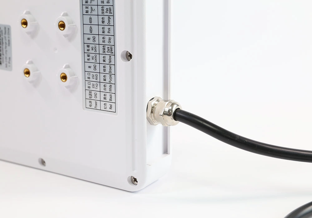 8dbi অ্যান্টেনা RS232/RS485/Wiegand26 পোর্ট সহ UHF ইন্টিগ্রেটিভ 5-7 মিটার লং রেঞ্জ RFID রিডার