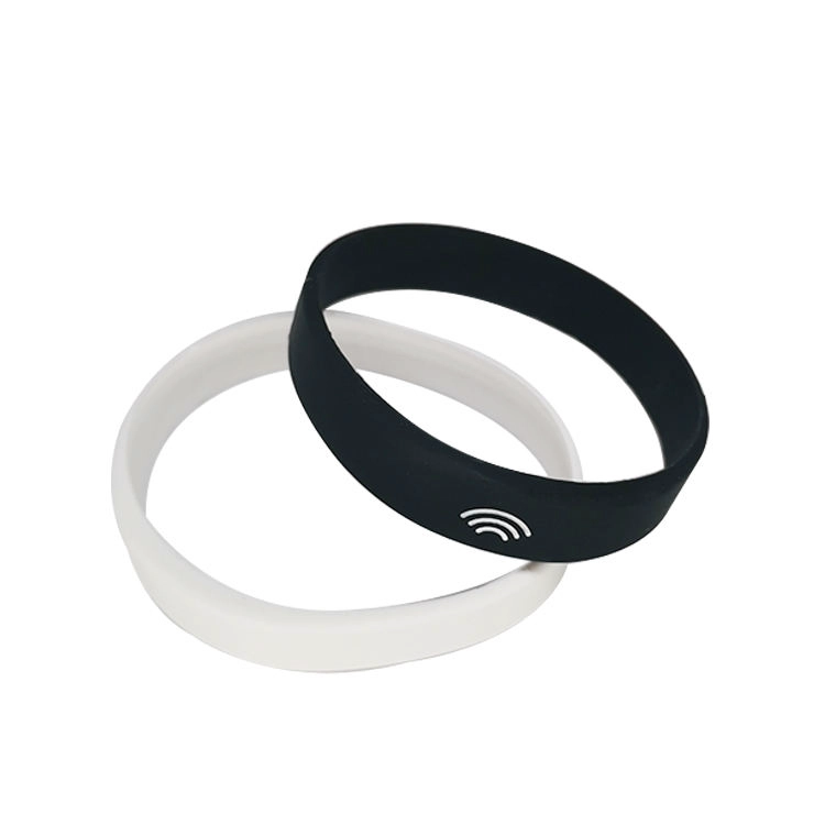 porcelana Venta caliente Silicona resistente al agua NFC RFID Minadro cerrado para la piscina del club de gimnasios fabricante