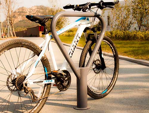 China Aço inoxidável triângulo forma Bike Rack de estacionamento fabricante