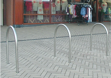 China Bicicleta ao ar livre cremalheira: U estilo elétrico chapeamento bicicleta rack aço inoxidável fabricante
