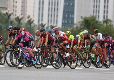 China A 14ª Excursão Internacional da Copa de Crédito Rural de Qinghai no Lago Qinghai 2015 fabricante