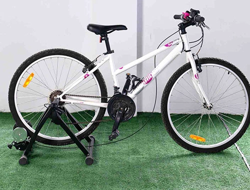 China O instrutor de bicicleta de folha fabricante