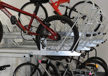 China O pacote de bicicletários de dois níveis fabricante