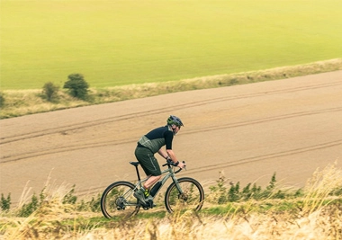 China Quadros societários que montam uma bicicleta para o campo fabricante