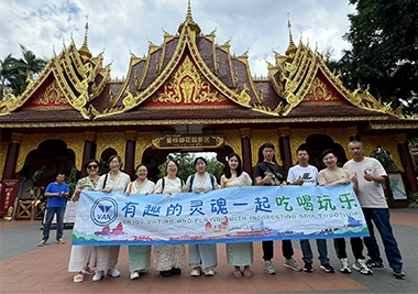 중국 Suzhou Pioneer 차량의 Xishuangbanna 로의 영광스러운 여행 제조업체