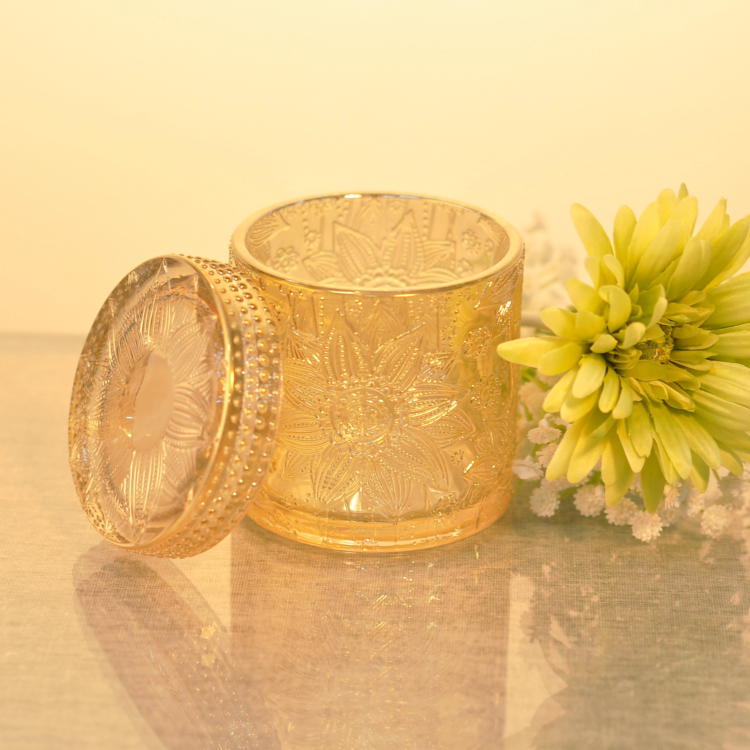 Bulk luxury custom crystal lotus cylinder glass candle holder with lid