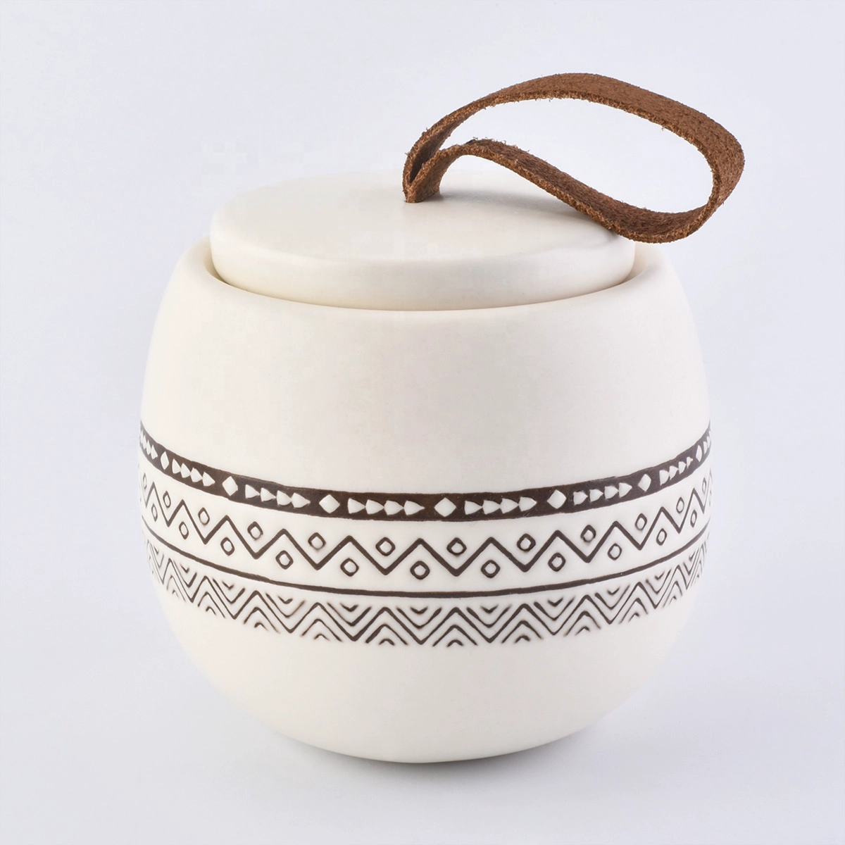 Unique design custom porcelain ceramic candle holder with round lid