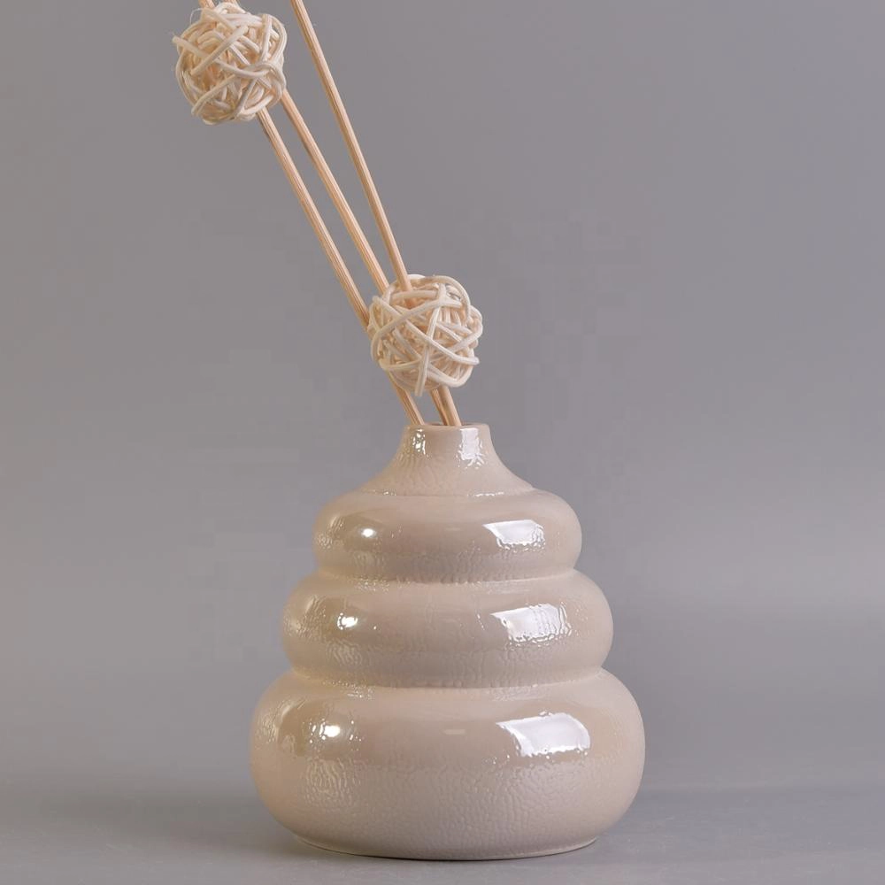 Luxury Fragrance essential ceramic reed perfume oil car diffuser bottle room decor