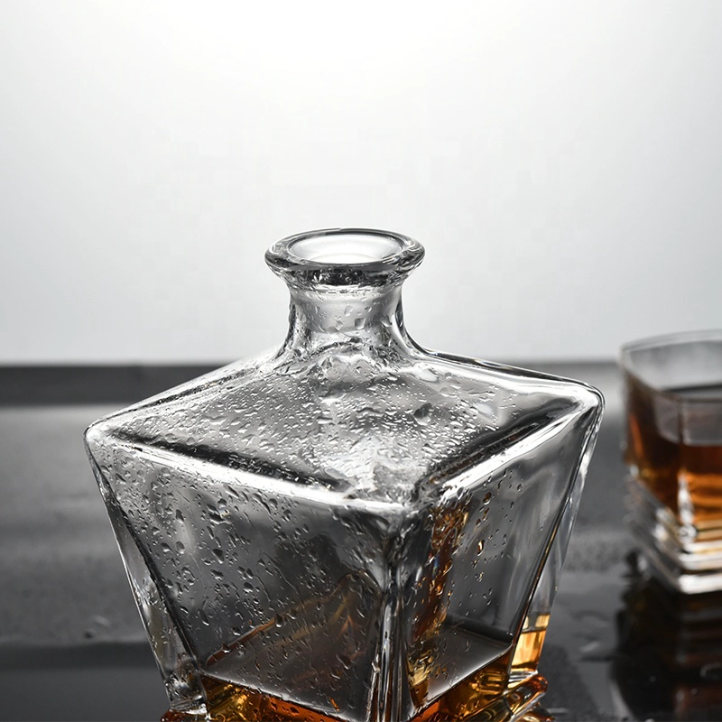5 pieces Sunny Old School lead free glass wine whiskey bottle decanter cups sets