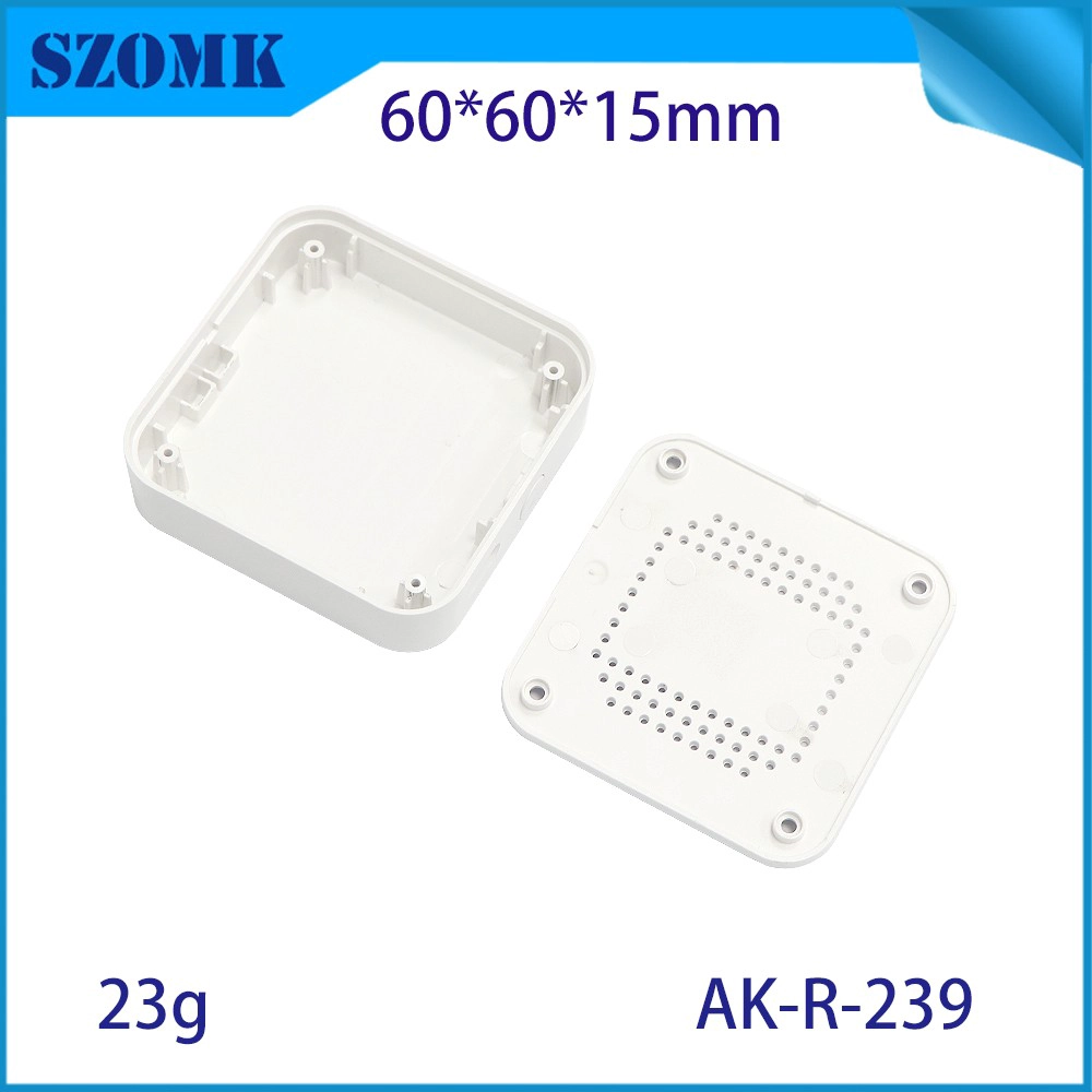 60*60*15 ミリメートル AK-R-239 ゲートウェイ WiFi ワイヤレスハブ IOT プラスチック電気エンクロージャ ZigBee 用安定したスマート APP リモートコントロール赤外線センサー