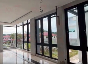 Pinto At Window Insulated Salamin