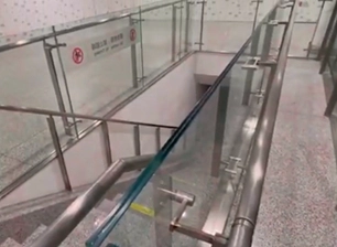 Modernong Laminated Safety Glass Balustrade
