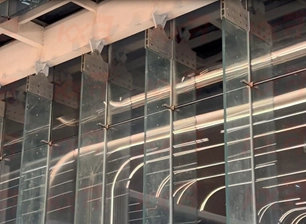 ឆ្អឹងជំនីរកញ្ចក់ផ្សារ